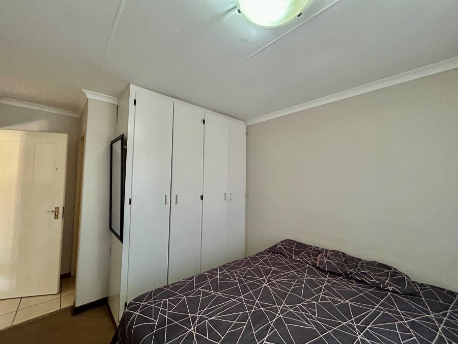 2 Bedroom Property for Sale in Langenhovenpark Free State